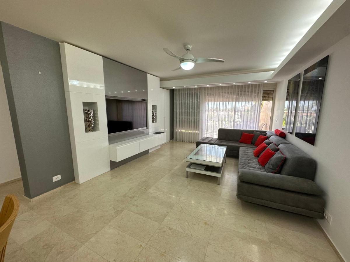Yalarent Amdar Lux Appartement Eilat Buitenkant foto