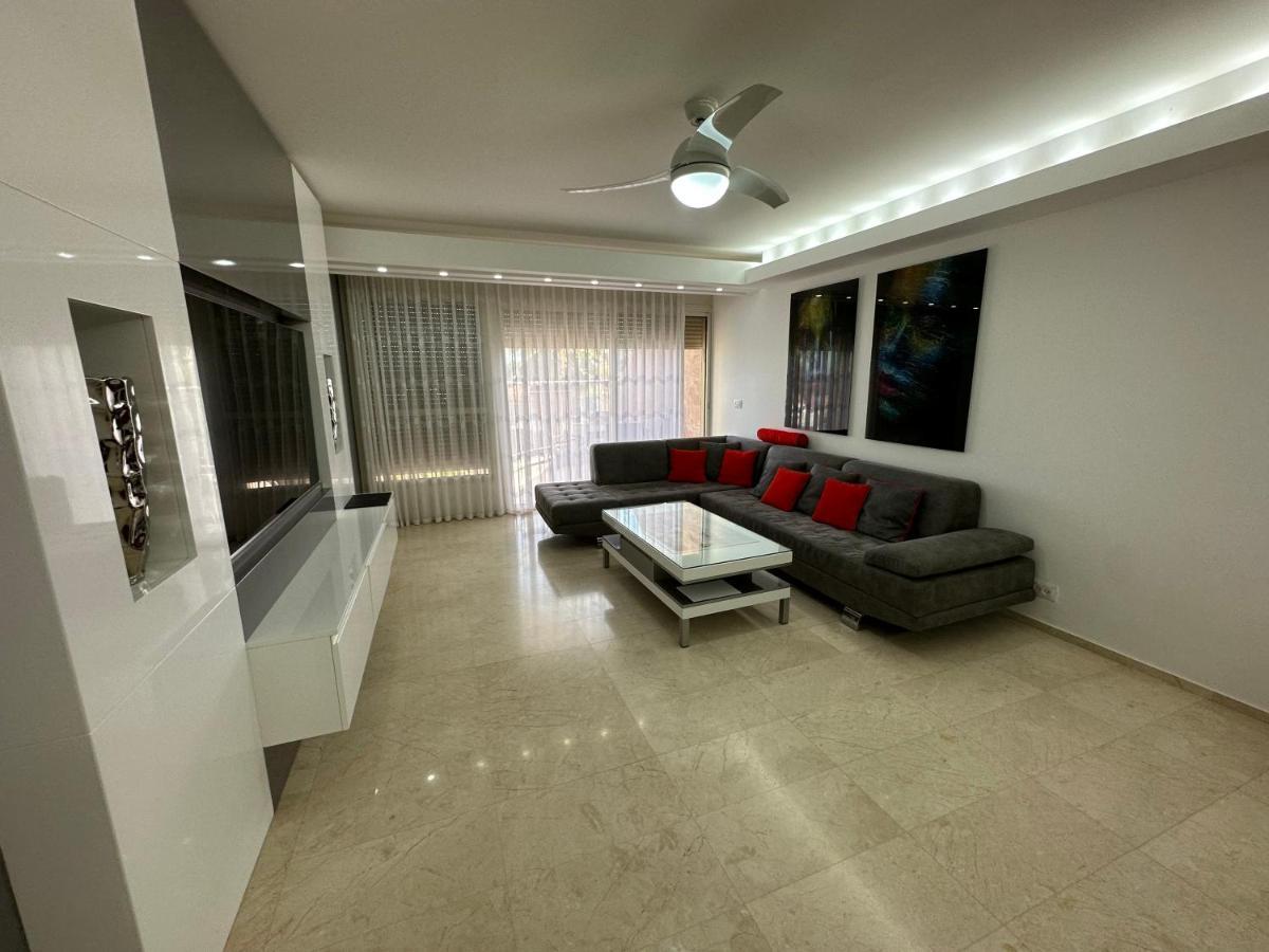 Yalarent Amdar Lux Appartement Eilat Buitenkant foto